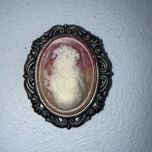 Cameo‎ Brooch Pin Ornate Victorian Hat Lady Red